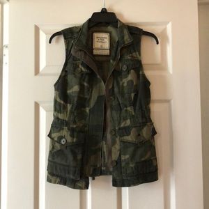 Camp utility vest